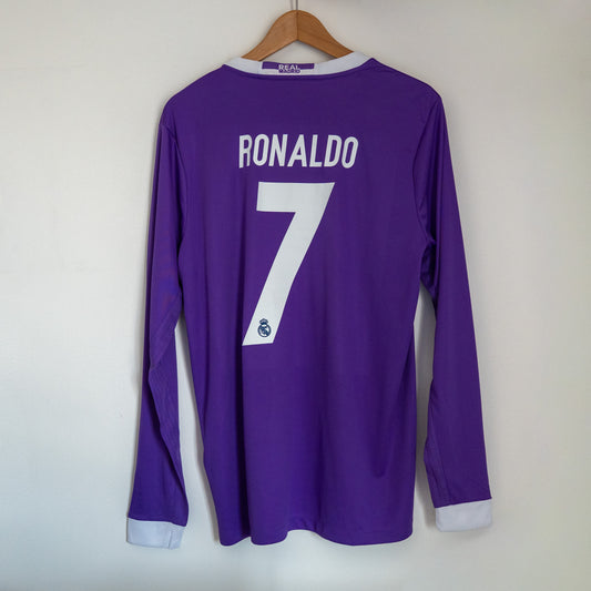 Real Madrid 2016/17 Ronaldo Kit