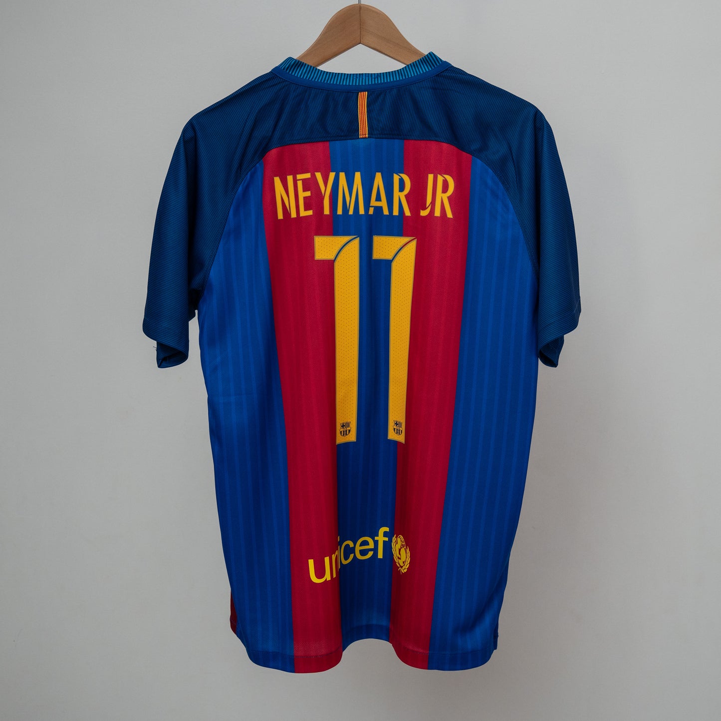 Barcelona 2016/17 Neymar Kit