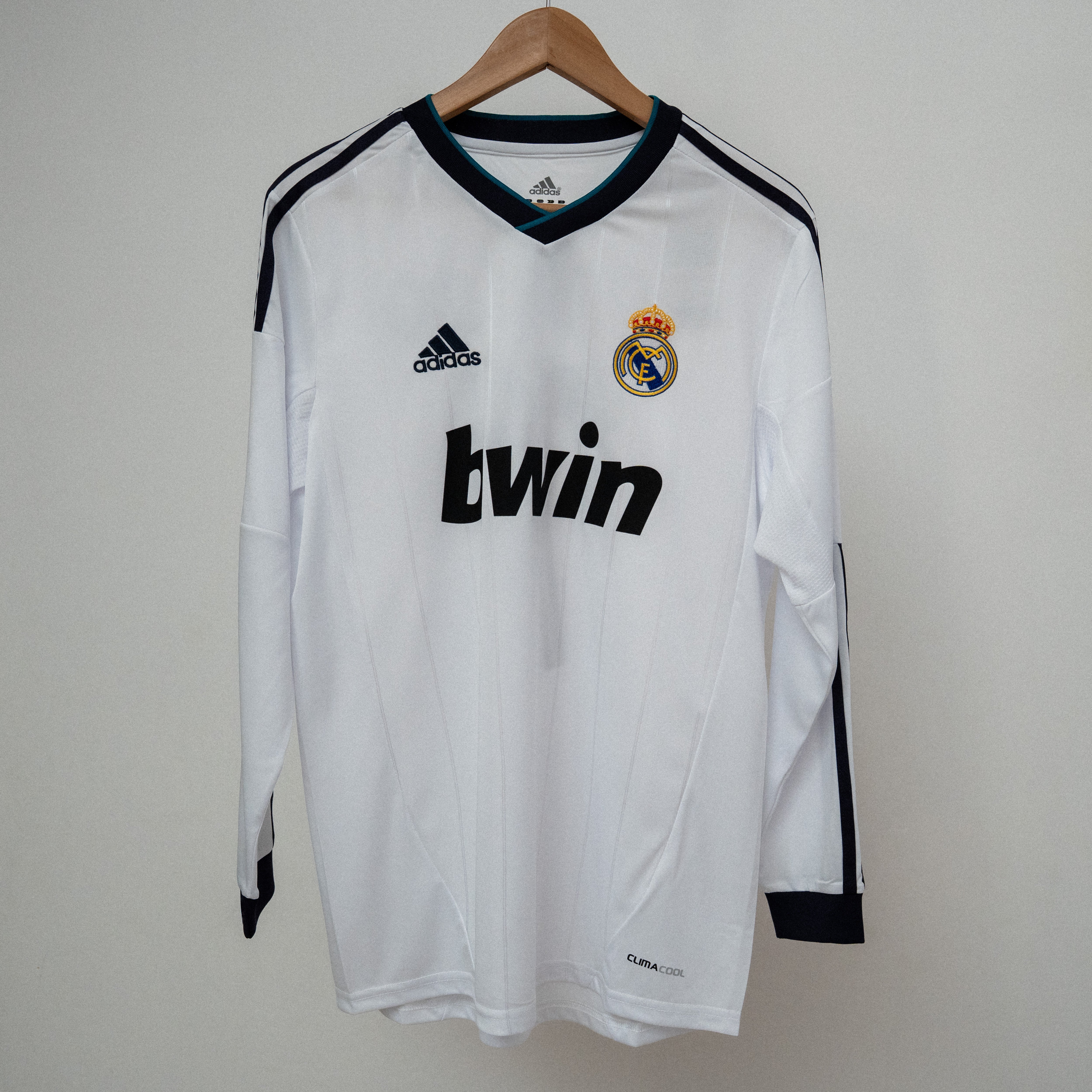Real Madrid 2012/13 Kit – Madeira Store
