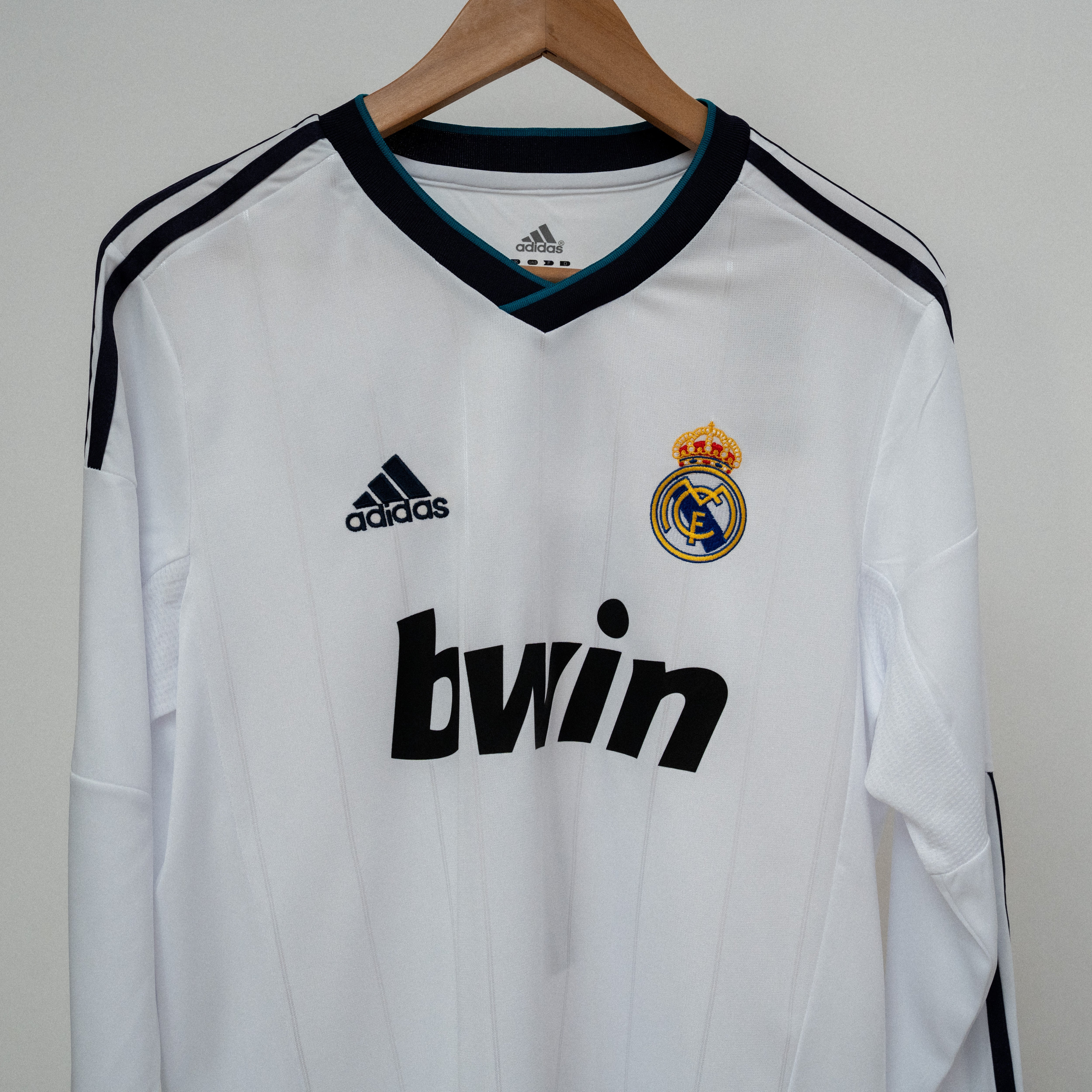 Real Madrid 2012/13 Kit – Madeira Store