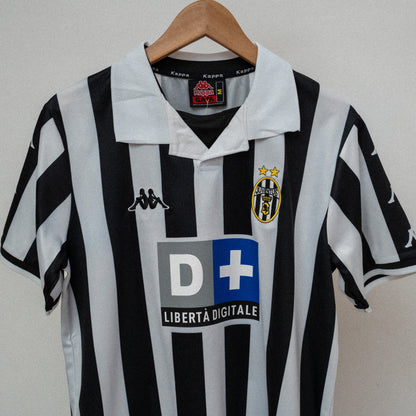 Juventus 1999/00 Zidane Kit