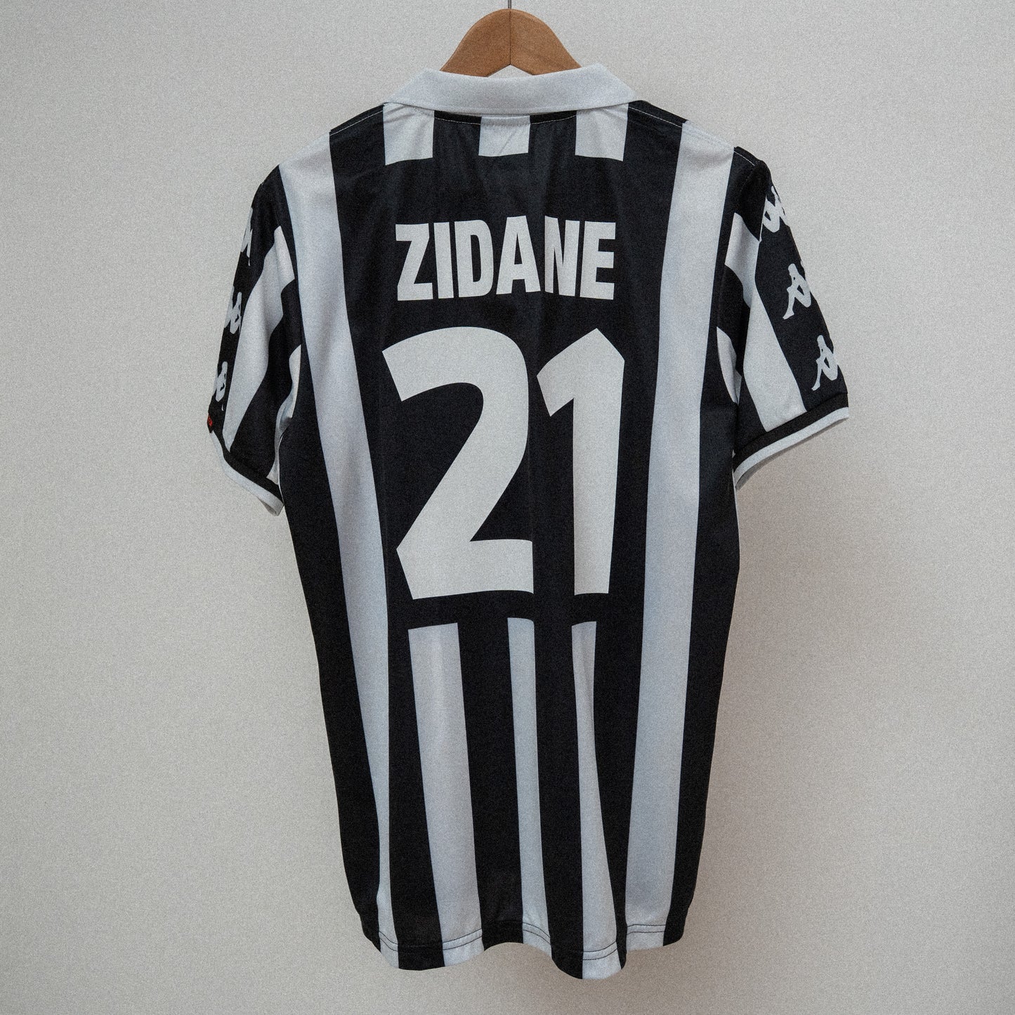 Juventus 1999/00 Zidane Kit
