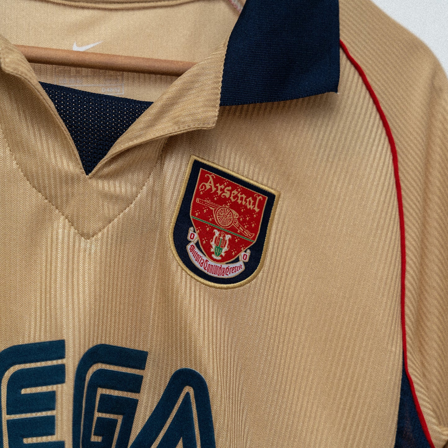 Arsenal 2001/02 Henry Second Kit