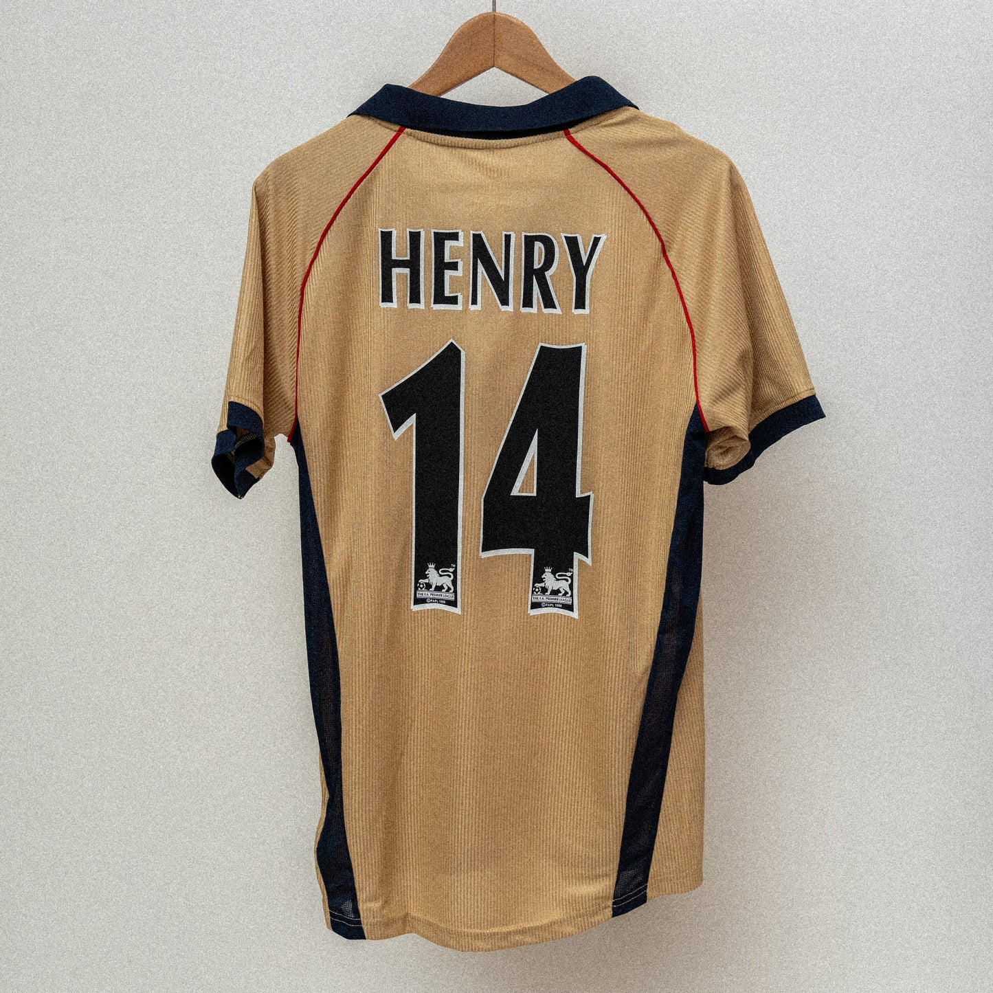Arsenal 2001/02 Henry Second Kit