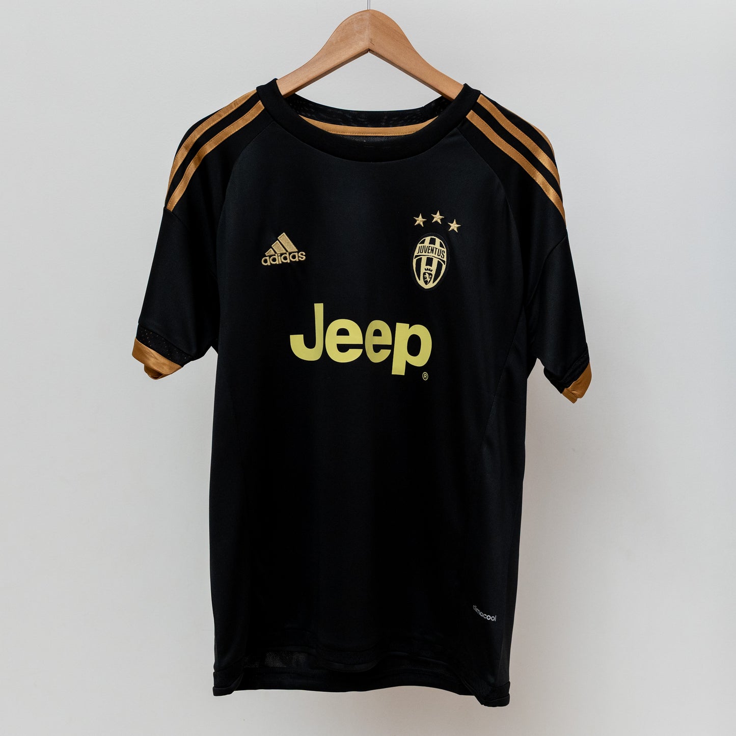 Juventus 2015/16 Third kit