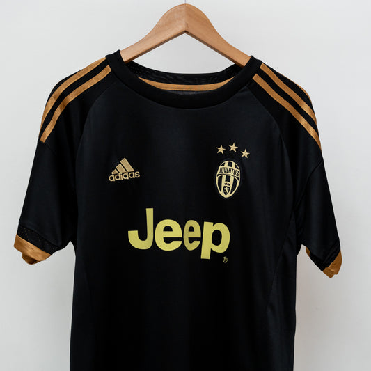Juventus 2015/16 Third kit