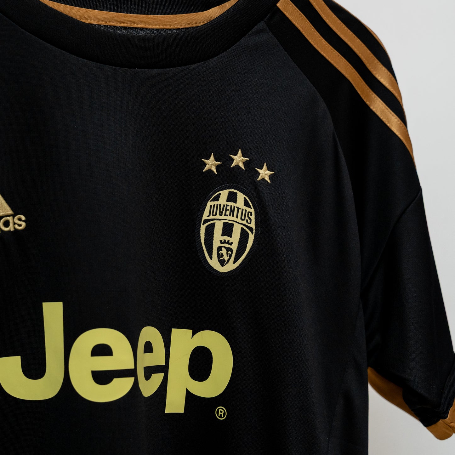Juventus 2015/16 Third kit