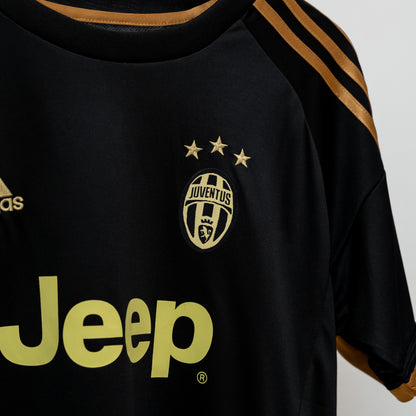 Juventus 2015/16 Third kit